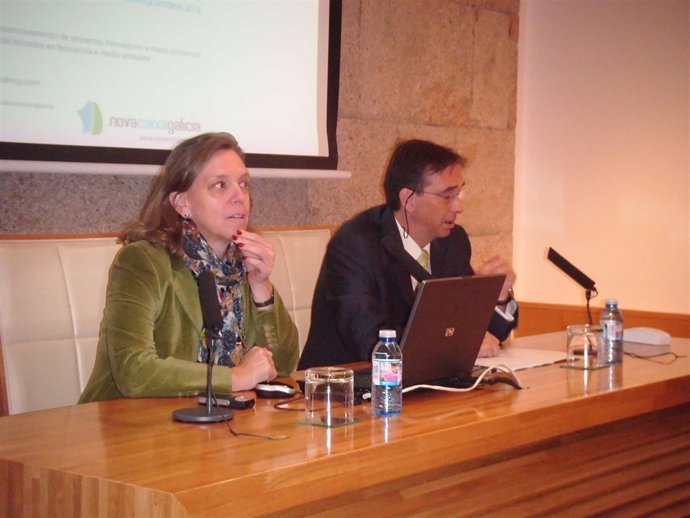 El gerente de NCG, Pedro Otero, con la responsable del área socioeconómica