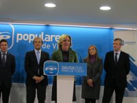 Aguirre llama a los "desencantados" a votar al PP y asegura que "no basta" con la mayoría simple
