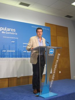 El diputado del PP Iñigo Fernández