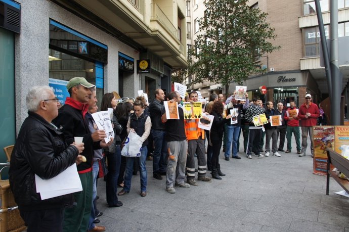 Protesta en Arnedo de empleados públicos                  