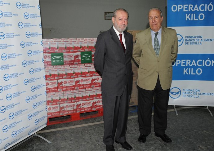 Villalobos visita el Banco de Alimentos