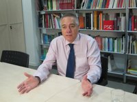 Pere Navarro se reivindica como el líder del PSC más "valiente" ante el PSOE y ve posible que Rubalcaba asuma sus tesis