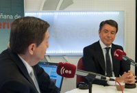 González dice que Gómez está utilizando su puesto en Madrid "para tratar de moverle la silla" a Rubalcaba