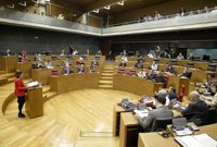 Barcina dice que 2013 no traerá "demasiadas alegrías" pero destaca que "hay salida" a la crisis