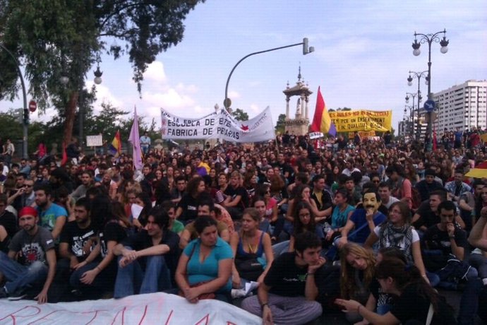 Manifestación De Estudiantes Universitarios En Valencia