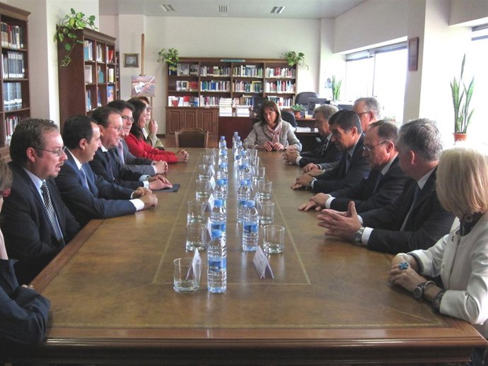 Reunión de De Llera con autoridades judiciales en Málaga