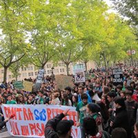 Más de 4.000 manifestantes salen a la calle en Logroño para protestar contra los recortes educativos