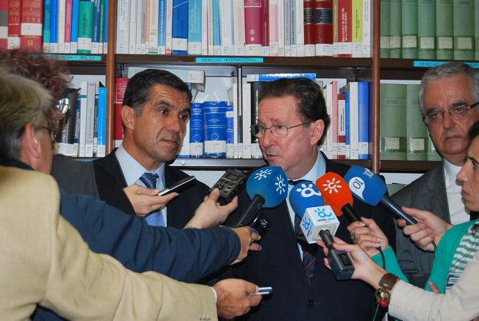 El consejero de Justicia, Emilio de Llera