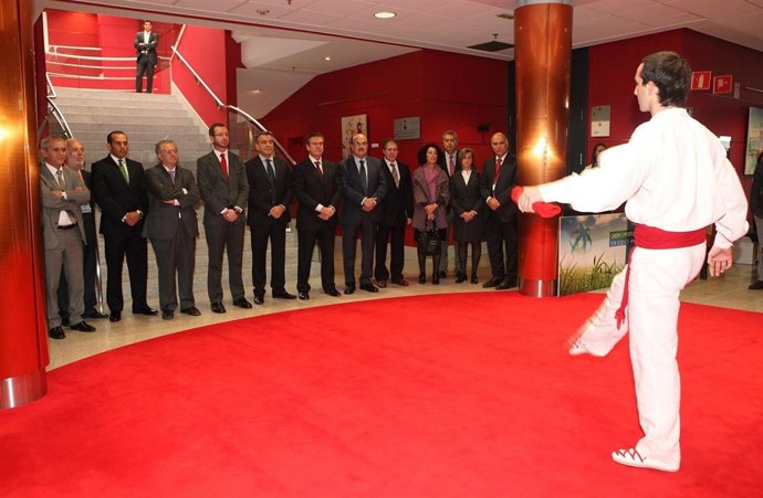 Aurresku en la inauguración de la X Conferencia Internacional de APTE.