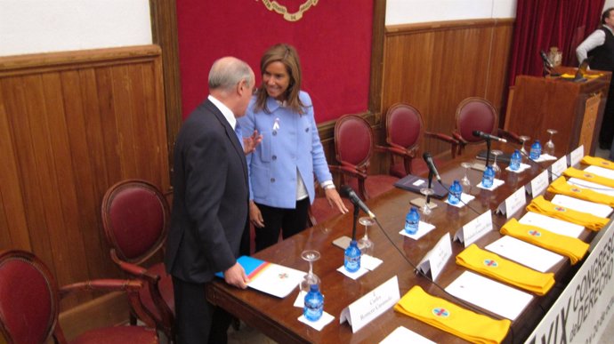 La ministra de Sanidad, Ana Mato, junto a González Jurado