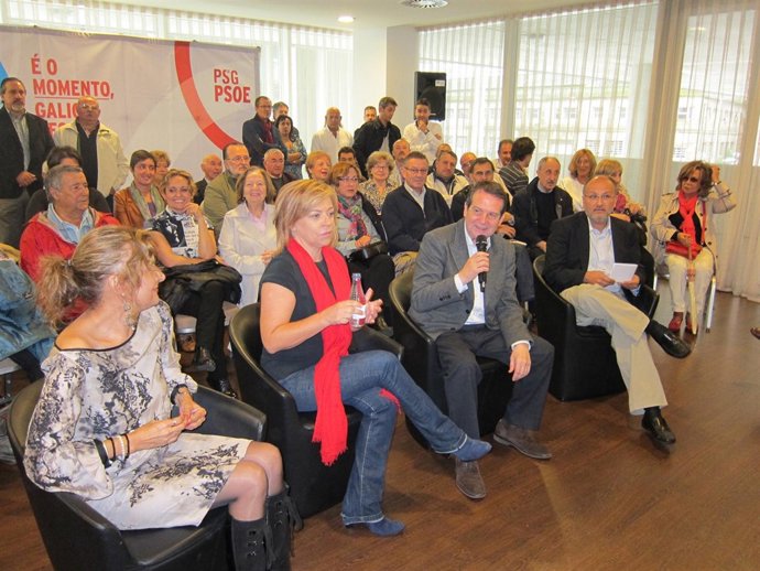 Acto del PSOE en Vigo con colectivos sociales