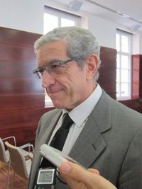 Medel ve "con tranquilidad" las sanciones a entidades por venta de participaciones preferentes porque Unicaja no emitió