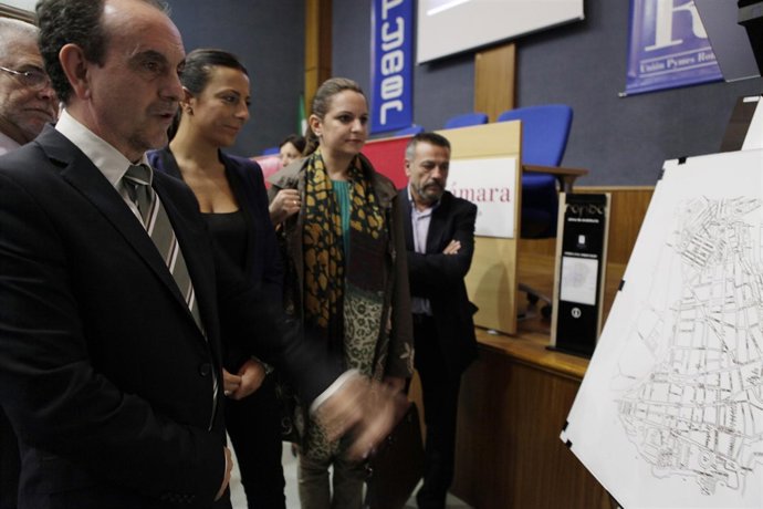 El consejero de Turismo y Comercio, Rafael Rodríguez