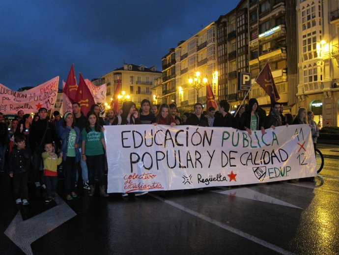 Manifestación contra los recortes en educación en Santander, 11 octubre 2012