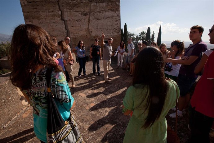 Arrancan las visitas guiadas por especialistas en la Alhambra