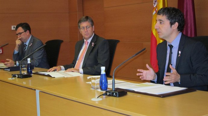 Cruz explica junto a Bernal y Ballesta el Anteproyecto de Ley de Turismo 