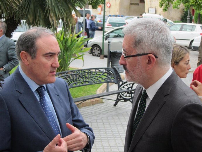 El alcalde de Palma habla con el consejero