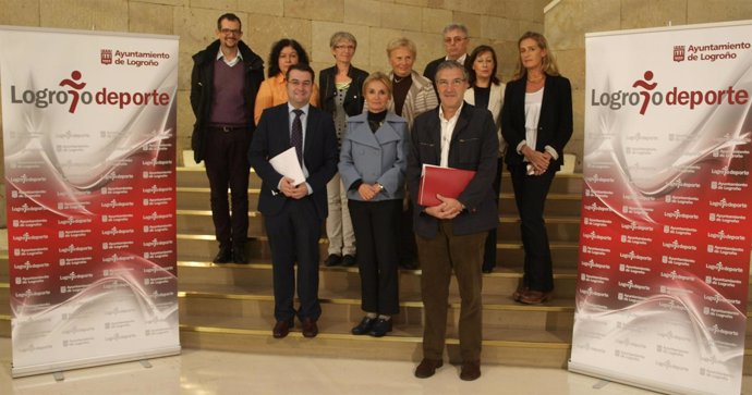 Merino y Samaranch, con otros participantes en la presentación