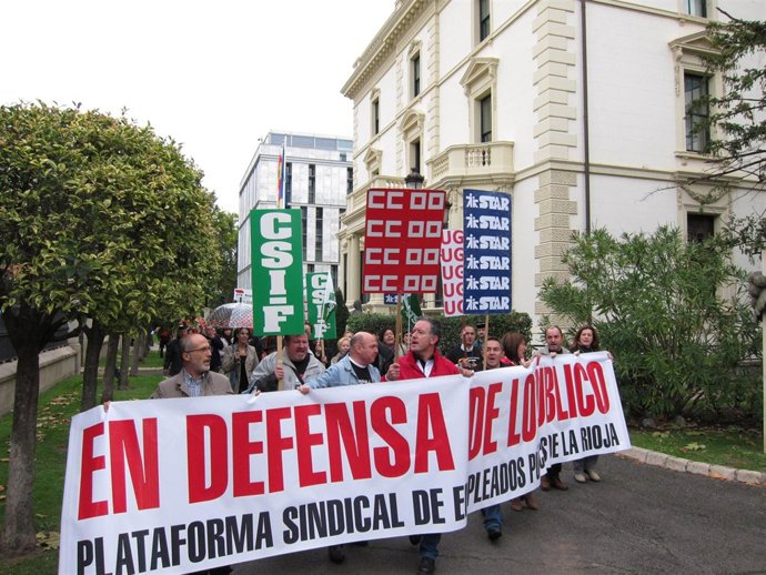 Manifestación empleados públicos en el Palacio de Gobierno