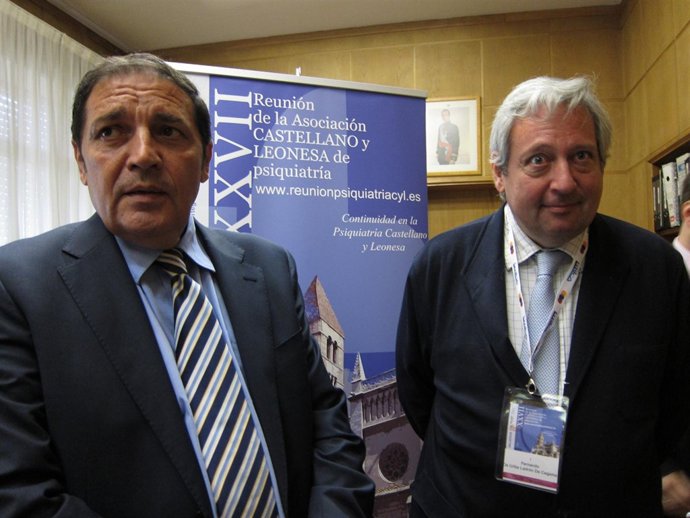 Antonio María Sáez Aguado y Fernando de Uribe antes de la inauguración