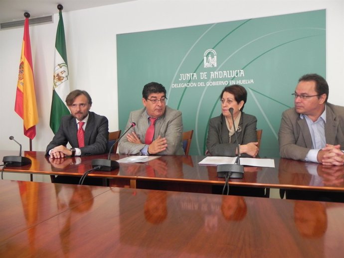 El vicepresidente de la Junta, Diego Valderas, en rueda de prensa.