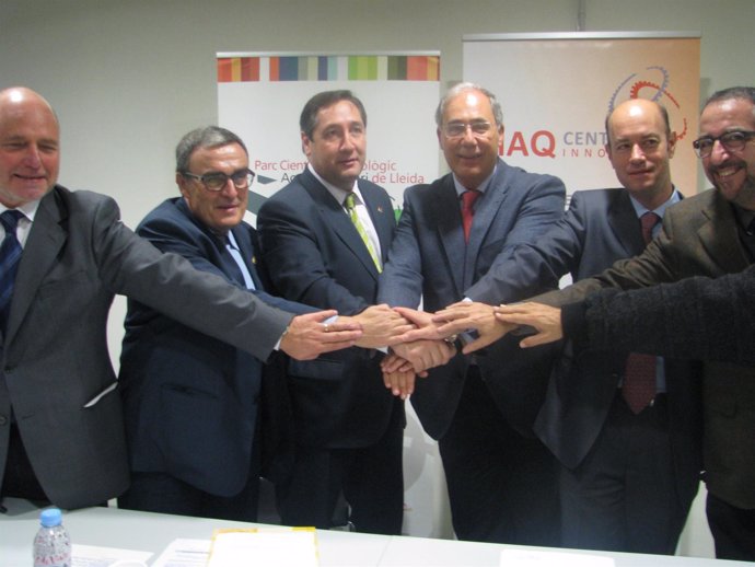 El conseller Pelegrí firma un acuerdo con el Parque Científico de Lleida