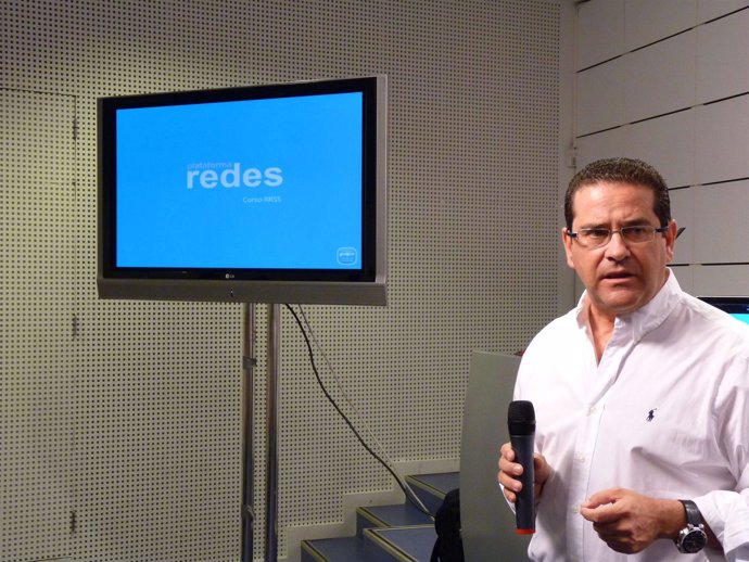 Jorge Bellver En Las Jornadas Sobre Redes Sociales Del PPCV