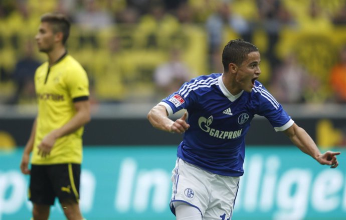 Afellay marca con el Schalke ante el Borussia Dortmund