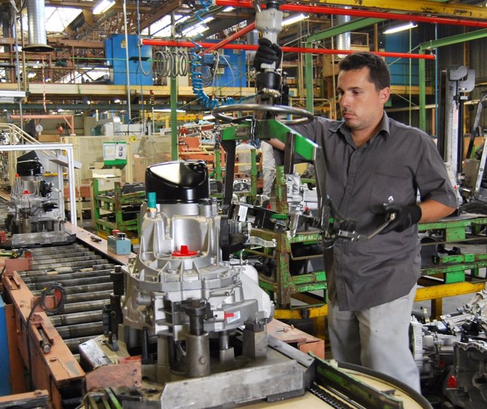 Trabajador de Renault en la fábrica de san Jerónimo, Sevilla