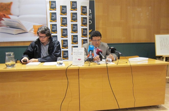 El exmagistrado Franciso Serrano presenta  