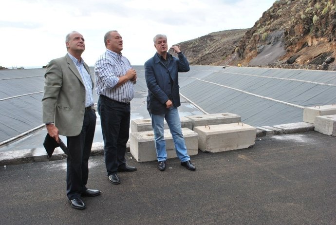 Visita a la Central Hidroeólica