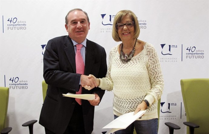 Delgado Bonilla y De la Calle en la firma del convenio 