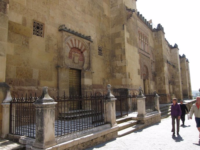 La Mezquita De Córdoba, Declarada Patrimonio De La Humanidad Por La Unesco