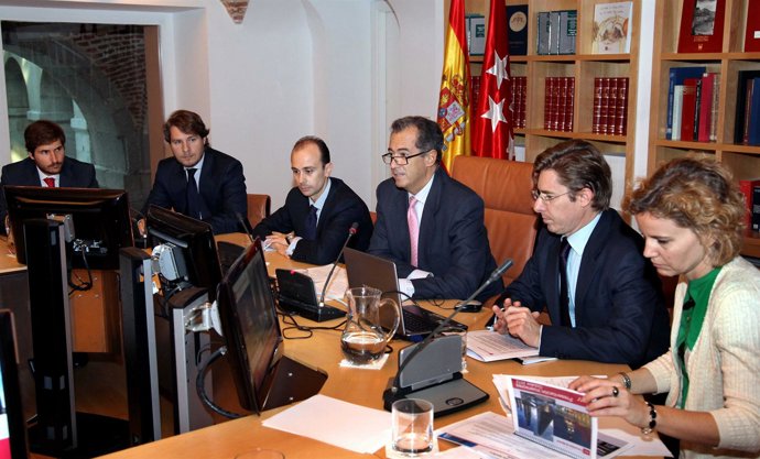 Enrique Ossorio con inversores