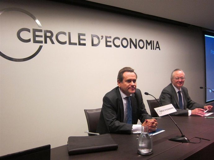 El pte del Puerto de Barcelona, S.Cambra, y el del Círculo de Economía, J.Piqué