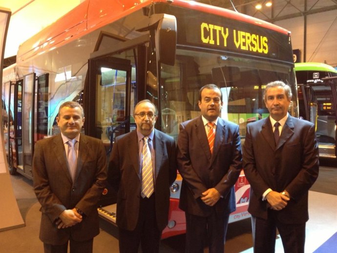 Madrid conoce los autobuses 'coloraos' 