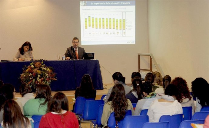 Inicio de las jornadas 'Educación Financiera para Jóvenes'
