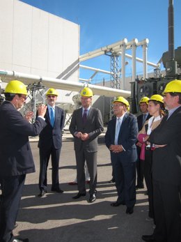 Fabra Y Folgado Durante Su Visita A La Estación Conversora De Morvedre.