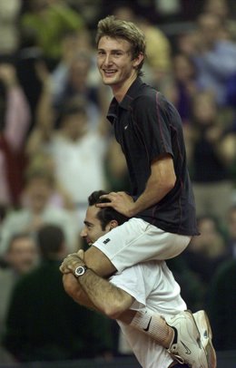 Ferrero en el año 2000 tras ganar la Davis