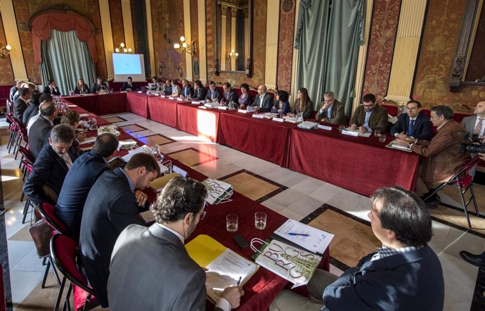 Pamplona participa en una reunión de la RECI.