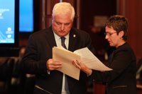 Martinelli ordena suspender la aplicación de la Ley 72