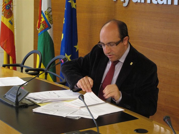 Vicente Urquía, en la rueda de prensa