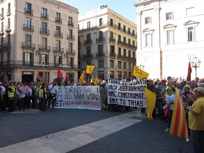 Manifestación de taxistas, la mayoría autónomos, contra el sistema de turnos
