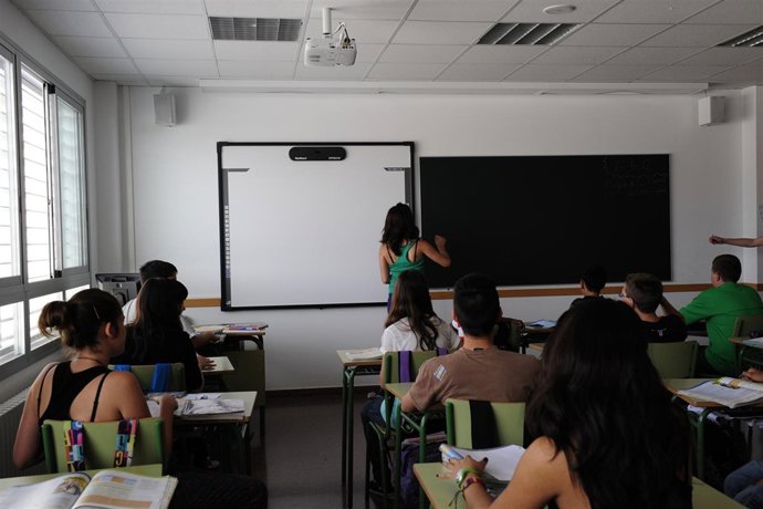 Alumnos de Bachillerato y FP de Aragón en el programa 'Emprender en la Escuela'