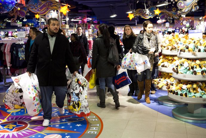 Compradores En Toys R Us En Estados Unidos