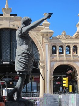 Estatua de César Augusto en Zaragoza
