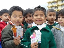 Niños del programa '1 Kilo de Ayuda para Educación'