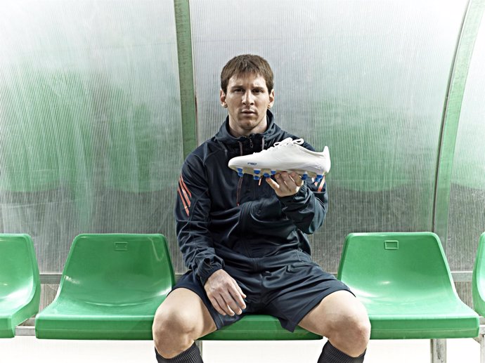 Leo Messi y sus nuevas botas Adidas