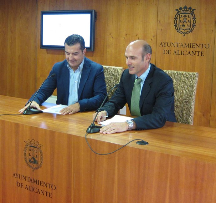 Andrés Llorens (izquierda) y Juan Seva (derecha)