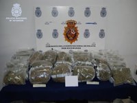 Detenido en Dos Hermanas un hombre cuando transportaba 8,6 kilos de marihuana ocultos en su coche